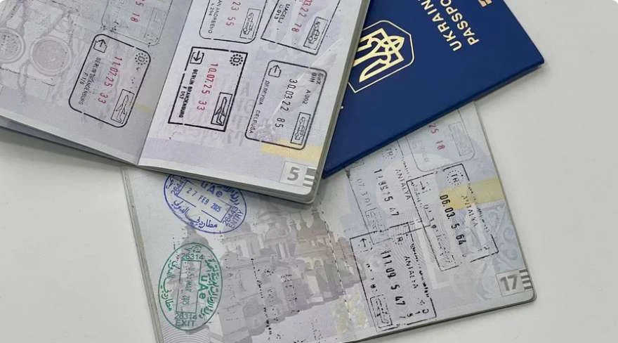 Громадянам України рекомендують ставити у паспорт штамп про перетин кордону