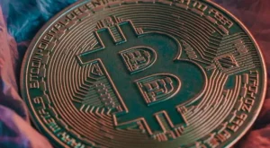 Inflows into U.S. Bitcoin ETFs Approached $1 Billion in a Single Day—an 11-Month High